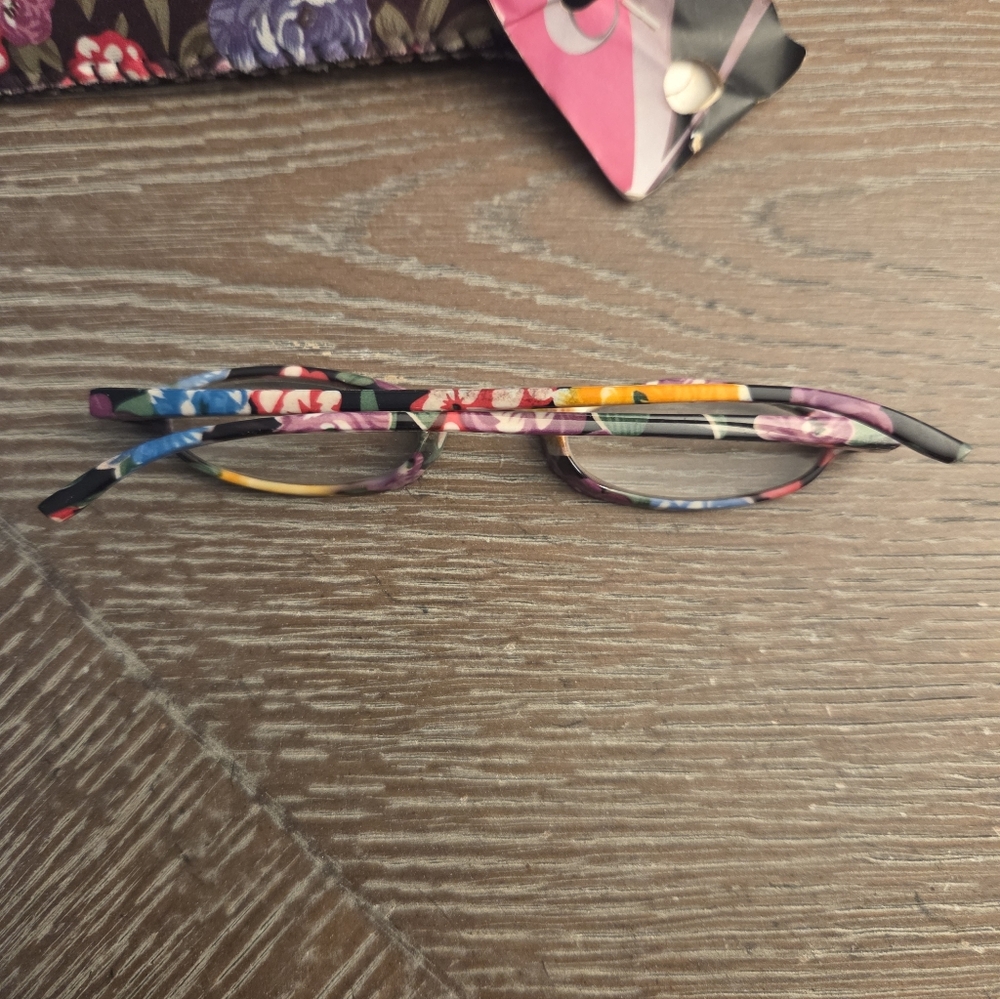 Vintage Floral Patterned Reading Glasses with Matching Case +2.50 - Picture 7 of 7